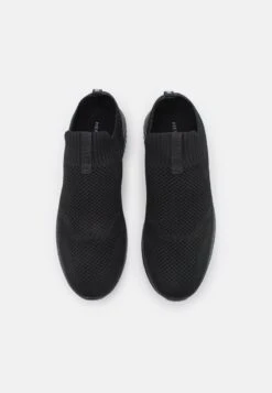 Pier One Slipper - Black -Schickes Schuh Geschäft 2d4bd3ab3a774a0fb84c0762292a2fa0