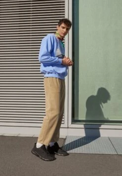 YOURTURN UNISEX - Sneaker Low - Black 9 YOURTURN UNISEX - Sneaker Low - Black -Schickes Schuh Geschäft 43dd2faee791492bb175bbee0872326d