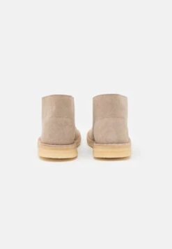 Clarks Originals DESERT BOOT - Sportlicher Schnürer - Sand 11 Clarks Originals DESERT BOOT - Sportlicher Schnürer - Sand -Schickes Schuh Geschäft 5a1db507d740431f986e2057343b3d50