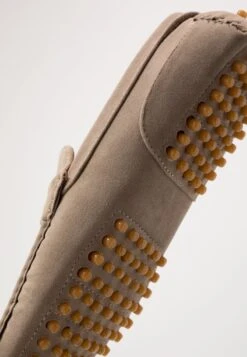 Pier One UNISEX - Mokassin - Taupe -Schickes Schuh Geschäft 5f6a186519194242b8bc6875e1c293df