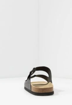Pier One UNISEX - Hausschuh - Black 11 Pier One UNISEX - Hausschuh - Black -Schickes Schuh Geschäft 6792cddf649c4c73afdf1fc19e95f07f