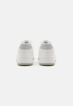YOURTURN UNISEX - Sneaker Low - White 8 YOURTURN UNISEX - Sneaker Low - White -Schickes Schuh Geschäft 78e4f3b20fca497ebba107e930147e4b