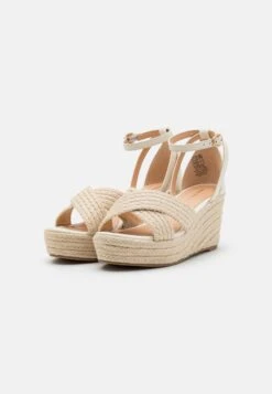 Plateausandalette - Beige 8 Plateausandalette - Beige -Schickes Schuh Geschäft 9677bc25a9294a6fbd0e6efbb7b2dbe6