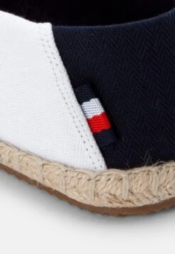 Pier One Espadrille - White - Dark Blue -Schickes Schuh Geschäft a179fcff0fc649dd997161588d96d0d4