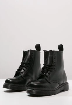 Dr. Martens 1460 - Schnürstiefelette - Mono Black -Schickes Schuh Geschäft a3418549e22f46289e3c9aa2fe86c676