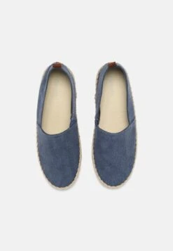 Pier One RENA ESPADRILLE UNISEX - Espadrille - Blue -Schickes Schuh Geschäft a712e8e1ca864c359ade29147a29a43e