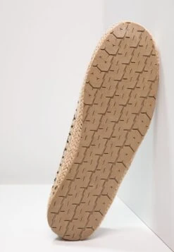 Pier One Espadrille - Grey 10 Pier One Espadrille - Grey -Schickes Schuh Geschäft bd07e57455dd4f73a673b9ee028740f1