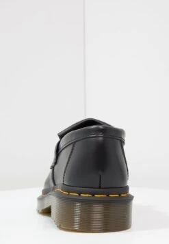Dr. Martens ADRIAN - Slipper - Black 9 Dr. Martens ADRIAN - Slipper - Black -Schickes Schuh Geschäft c6201d3e334a45fcaefc08d3161f5439