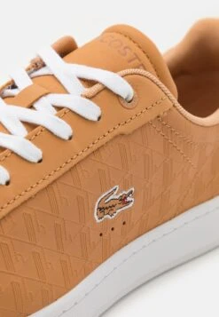 Lacoste CARNABY PRO - Sneaker Low - Tan/white 11 Lacoste CARNABY PRO - Sneaker Low - Tan/white -Schickes Schuh Geschäft e338bd55edce4d988f94190a7a69ef3a