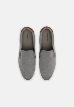 Pier One UNISEX - Slipper - Dark Grey -Schickes Schuh Geschäft fd4006995ad74583bd5d996537dcc72b